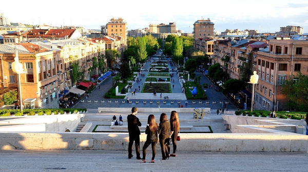 18,5% россиянок хотят провести 8 марта в Ереване