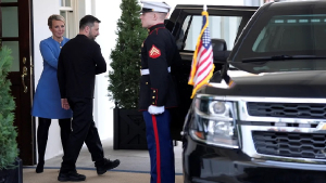 Зеленский досрочно покинул Белый дом